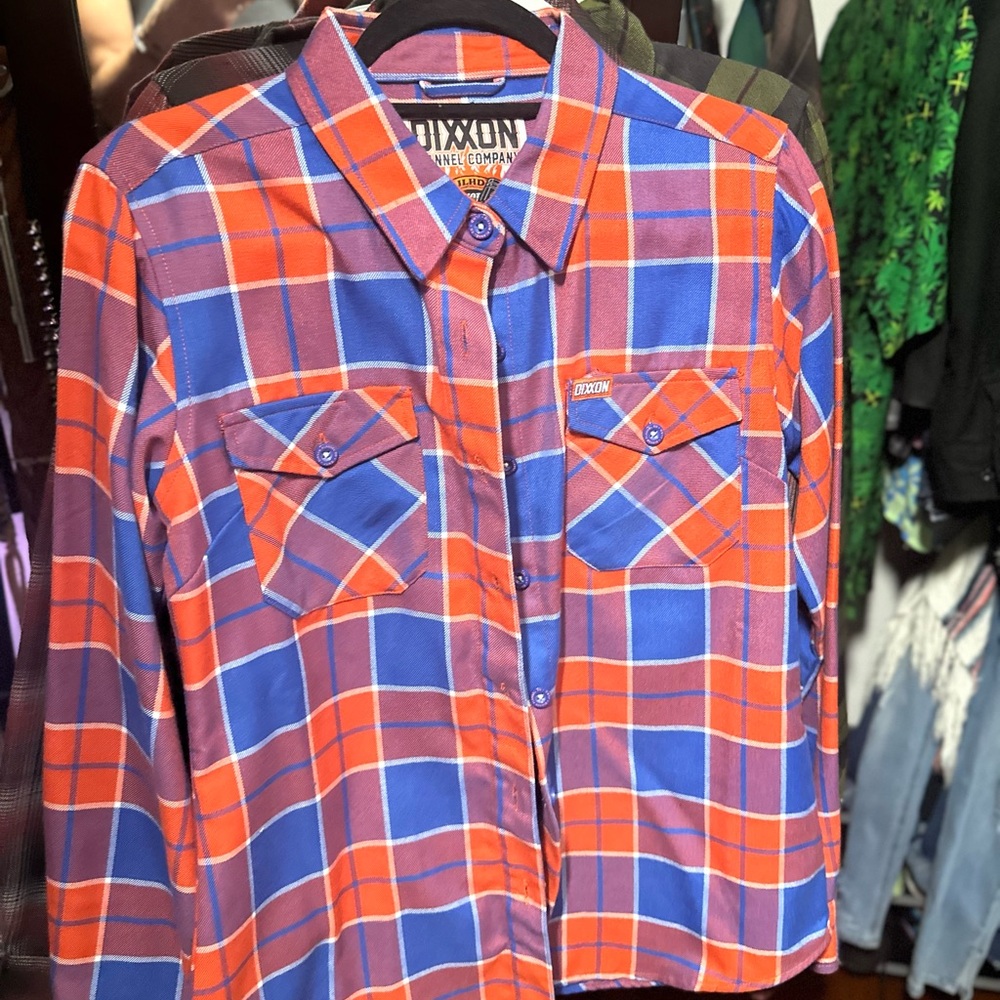 DIXXON women’s MEDIUM
JLHD Hot Harley Nights 25th anniversary flannel